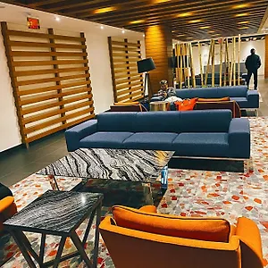 Urban Getaway Downtown Apartment
